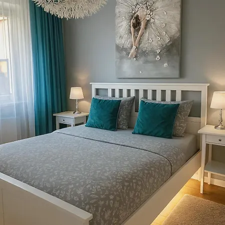 Na Teczowej アパート *