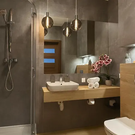 Na Teczowej アパート