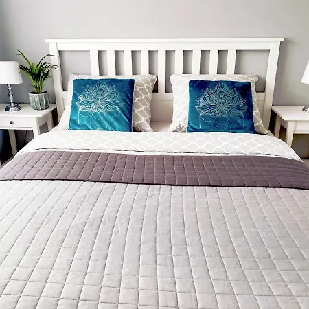 Na Teczowej 아파트